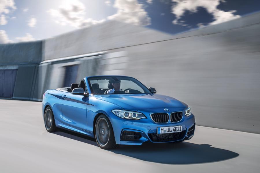  BMW M235i Convertible 2014 года  (фото 9 из 28)